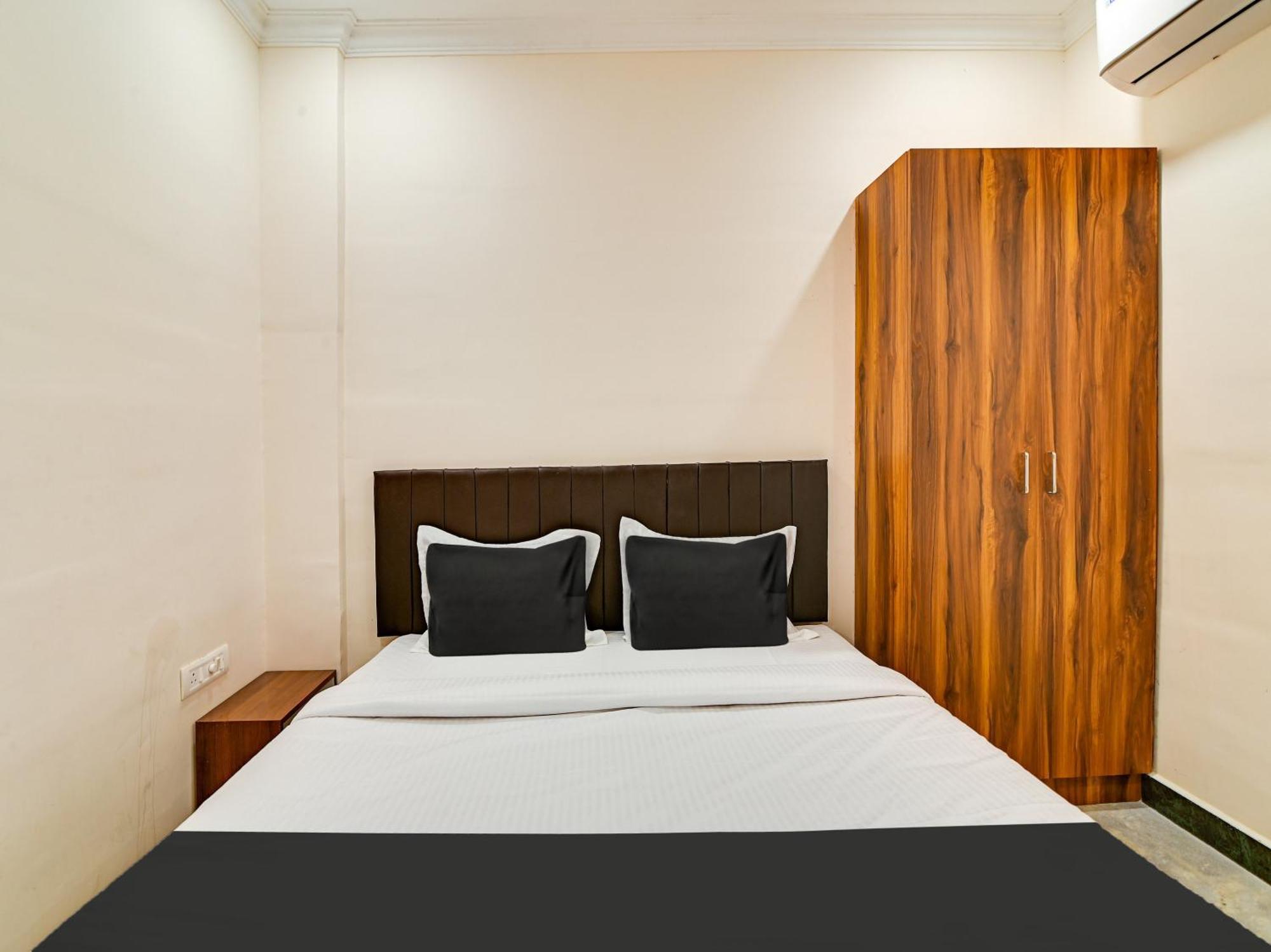 Hotel O Rj Royal Inn Веллуру Екстер'єр фото
